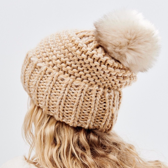 Free People Accessories - Free People skyline pom beanie